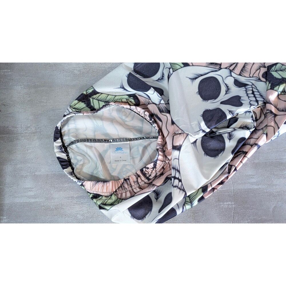 Skull and Roses - Lotus Leggings sz. S - Picture 4 of 5